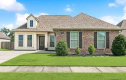 620 Lakehaven Dr, Gonzales, LA 70737