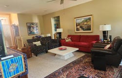 530 E 39th Ct, Hutchinson, KS 67502