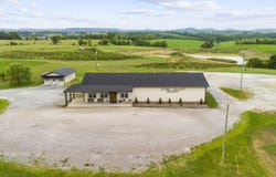 1824 Mt Carmel Road, Flemingsburg, KY 41041