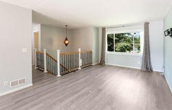2302 7th Avenue E, North Saint Paul, MN 55109