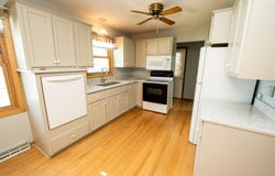 152 W Goldleaf Ave, Milwaukee, WI 53207