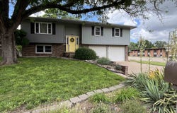 301 E Parkway Ave, Salina, KS 67401