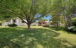 367 E Avenue C, Wendell, ID 83355