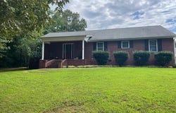 325 Stonecreek Drive, Paris, TN 38242