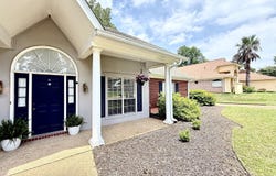 196 Woodlands Green Drive, Brandon, MS 39047