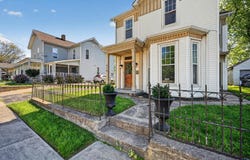 416 Manchester, Aurora, IN 47001