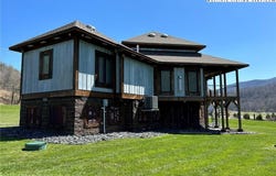 972 W Deep Ford Road, Lansing, NC 28643