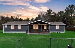 583 Hillcrest Circle, Gordonville, TX 76245