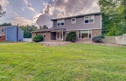 2 Alison Court, Marlboro, NJ 07746