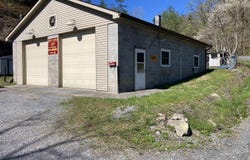 141 Pine Gap Rd, White Sulphur Springs, WV 24986