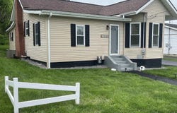 62 Oak Street, Weston, WV 26452