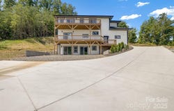 115 Nader Avenue, Weaverville, NC 28787