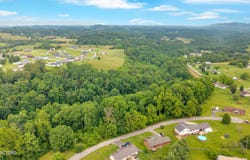 Della Lane, Tazewell, TN 37879