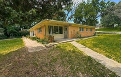 1916 2nd Avenue, Leavenworth, KS 66048