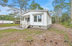14 Redwood Road, Southport, NC 28461
