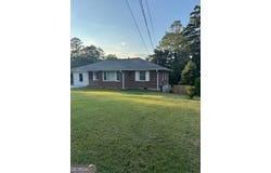 3067 Barksdale Circle, East Point, GA 30344