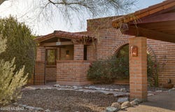 6600 N Sutherland Ridge Place, Tucson, AZ 85718