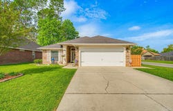 6065 Dunridge Dr, Pace, FL 32571