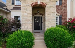 38 Heritage Pointe Circle, Fenton, MO 63026