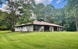 119 Chinquipin Lane, Florence, MS 39073