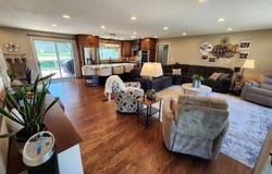 1306 6th St., Hull, IA 51239