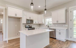 458 Sherwood Dr, McMinnville, TN 37110