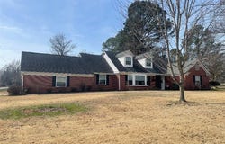 101 S Circle Drive, Clarksville, AR 72830