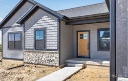 1845 Stratford Lane NW, Grand Rapids, MI 49534