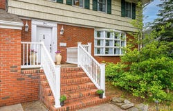 4 Bodnarik Road, Edison, NJ 08837