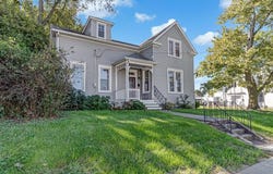 210 W 4th Street, Waterloo, IL 62298