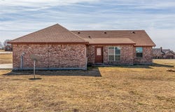 111 Ladonna Court, Decatur, TX 76234