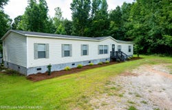 3969 Robinson Rd, Alexander City, AL 35010