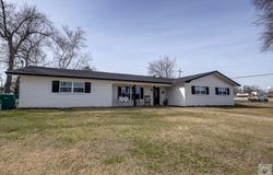114 S Johnson, DeKalb, TX 75559