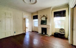 20 W Hull, Savannah, GA 31401