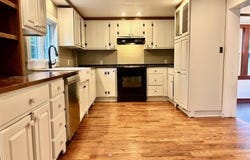 698 N Abington Road, Waverly, PA 18471
