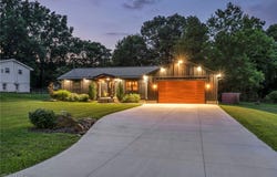653 VALLEY CREST DRIVE, NEW FRANKLIN, OH 44319