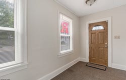 18 Robinson St, New Brunswick City, NJ 08901-1824