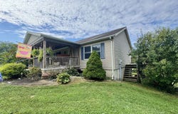 8005 Stonecastle, Athens, OH 45701