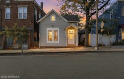 55 E Front Street, Keyport, NJ 07735