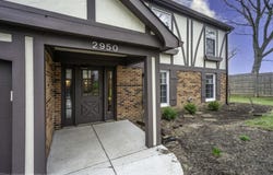 2950 Northampton Drive, Rolling Meadows, IL 60008