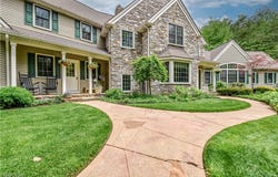 10360 Sawmill Drive, Chardon, OH 44024