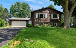 3532 Rolling View Drive, White Bear Lake, MN 55110