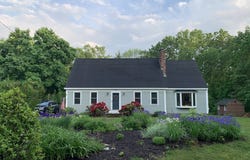 212 Taylor Rd, Stow, MA 01775