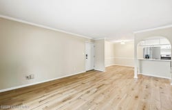 8006 Westover Dr, Louisville, KY 40059