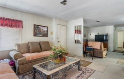 10939 Langdon 167 Avenue, Mission Hills (San Fernando), CA 91345