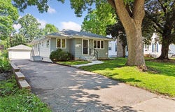 4330 43rd Avenue N, Robbinsdale, MN 55422