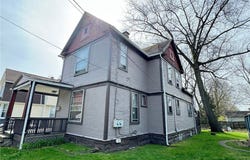 560 Crosby Street, Akron, OH 44302