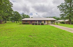 6788 Ridge Road, Columbus, MS 39705