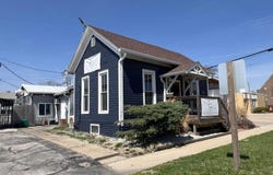 102 N 2Nd Street, Fairfield, IA 52556