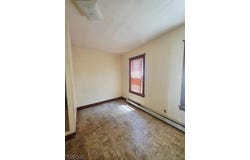 32 Van Winkle Ave, Garfield City, NJ 07026-3329